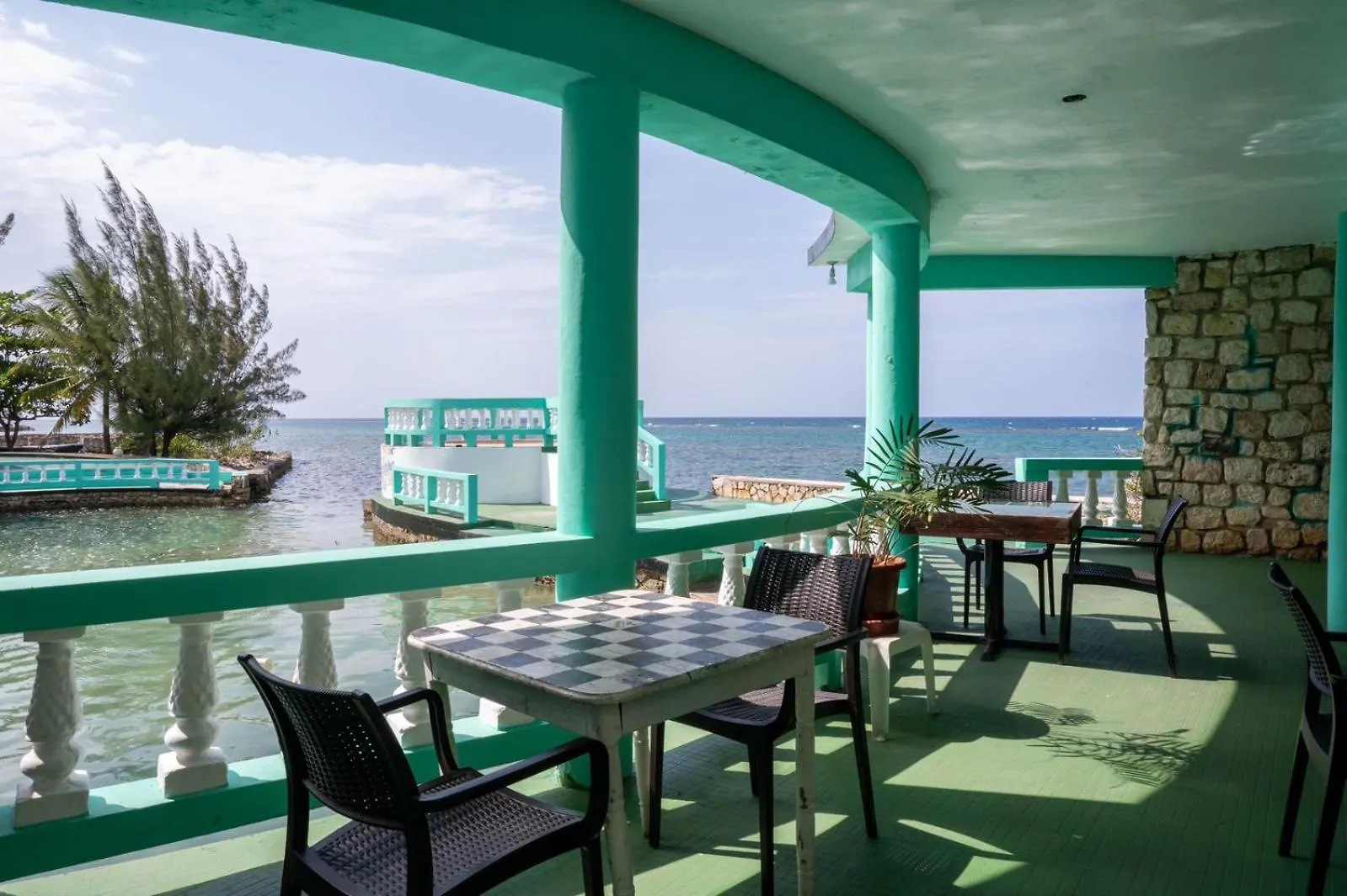Ocean Front Triple Room At Sahara Hotel Montego Bay