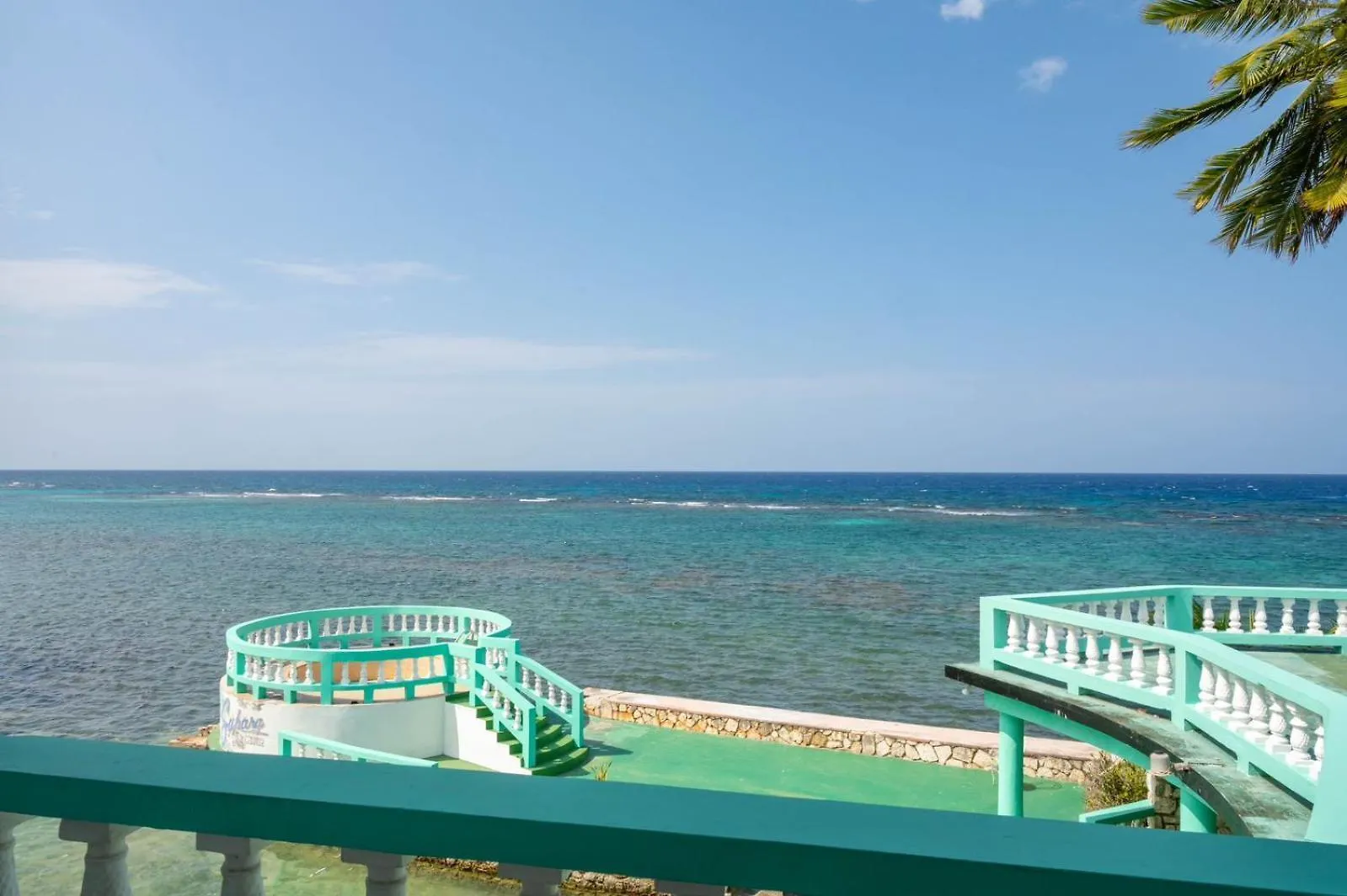 Gæstehus Ocean Front Triple Room At Sahara Hotel Montego Bay Jamaica